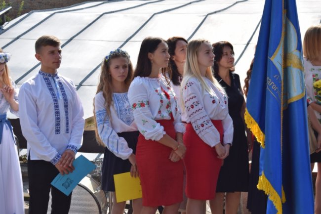 Першокурсників Луцького педколеджу посвятили у студенти. ФОТО