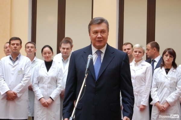 Янукович відвідав Волинську обласну клінічну лікарню. ФОТО