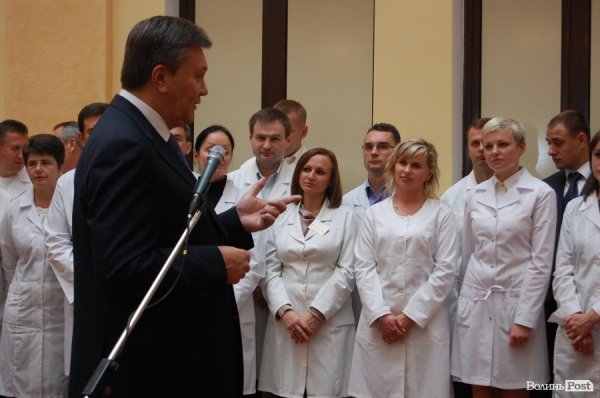 Янукович відвідав Волинську обласну клінічну лікарню. ФОТО