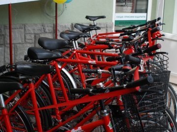 У Луцьку відкрили «туристичний» велопрокат. ФОТО 