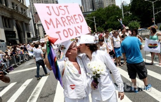 У США на гей-парад винесли прапори України та Білорусі. ФОТО