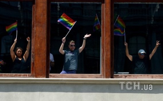 У США на гей-парад винесли прапори України та Білорусі. ФОТО