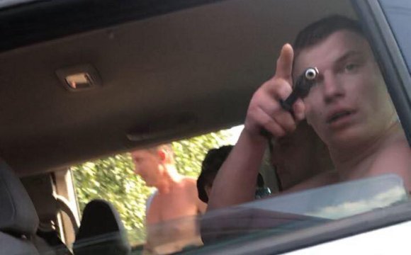 Обвинувачений, який втік із залу суду у Луцьку, – син директорки ЦНАПу Лариси Карп’як