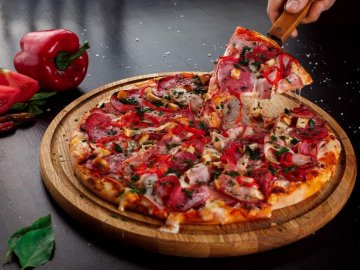 Піца в Хмельницькому з доставкою додому*