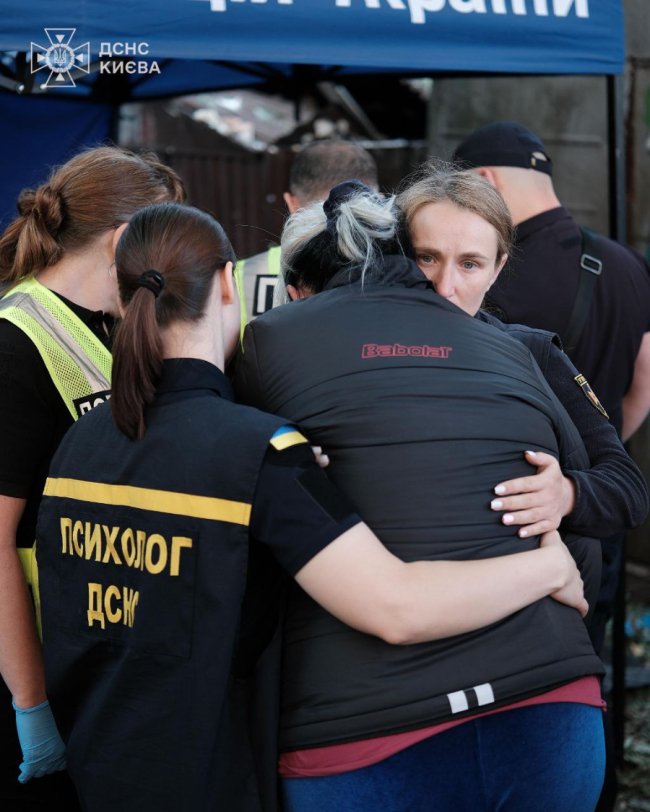 З-під завалів у Києві дістали ще одне тіло. Кількість загиблих зросла до 28