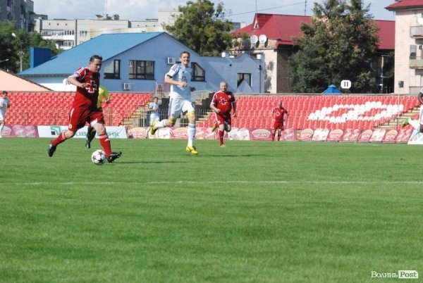 Матч поколінь в Луцьку: ветерани «Волині» проти сучасників. ФОТО