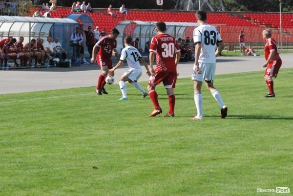 Матч поколінь в Луцьку: ветерани «Волині» проти сучасників. ФОТО