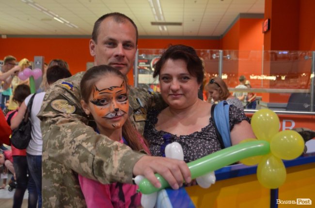 Діти наших Героїв: у «ПортСity» розважали дітей волинських атовців