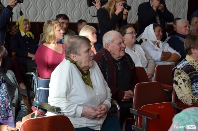 «Ми витрусимо з держави гроші для пенсіонерів та ветеранів», – Олег Ляшко у Луцьку*