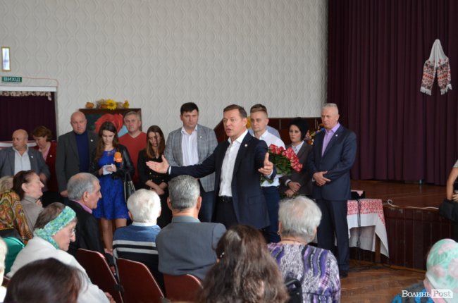 «Ми витрусимо з держави гроші для пенсіонерів та ветеранів», – Олег Ляшко у Луцьку*