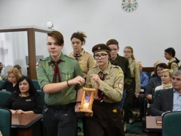 Луцьк отримав Вифлеємський вогонь миру