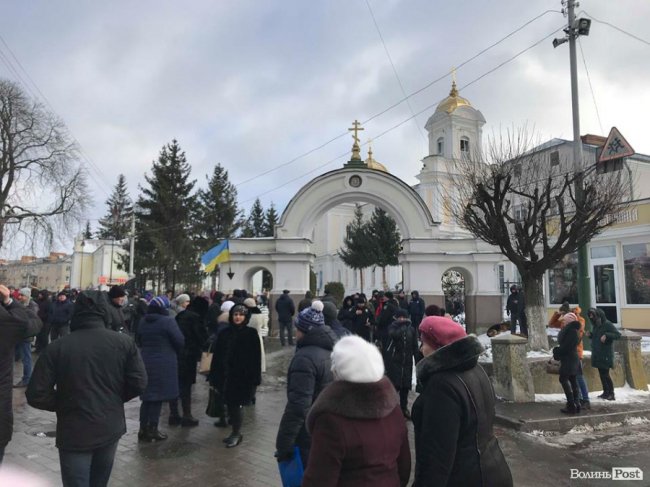У Луцьк приїхав Петро Порошенко. ФОТО