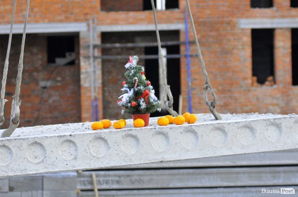 Новорічний настрій від будівельників ЖК «Юпітер» і «Супернова»  