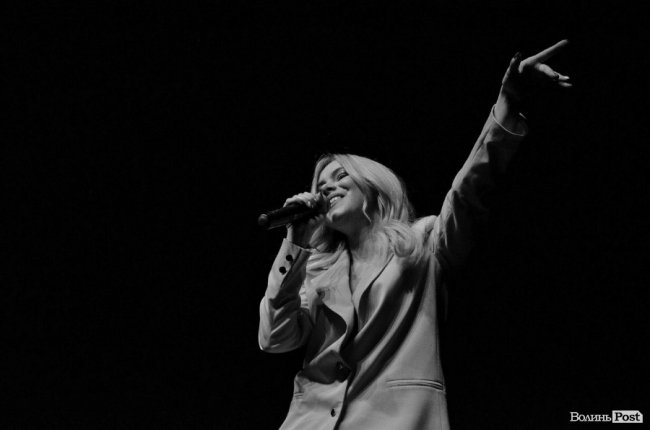 Актори серіалу «Школа» зустрілися з фанами у луцькому «Промені». ФОТО