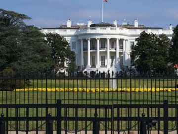 Білий дім заморозив надання Україні військової допомоги на 100 млн дол