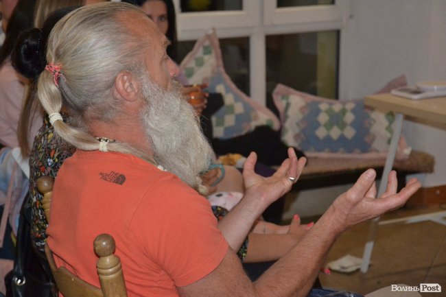 У Луцьку - вечірка вегетаріанців. ФОТО