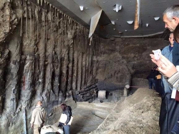 У центрі Києва викопали артефакти XVII ст. ФОТО