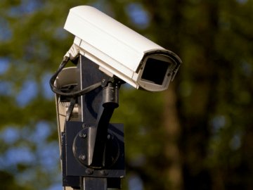 За відвідувачами центрального парку Луцька «спостерігатимуть» 80 відеокамер