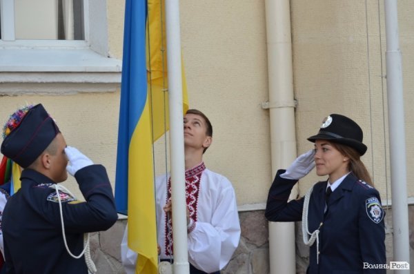 Іноземні делегати прибули на підняття прапора України у Луцьку. ФОТО