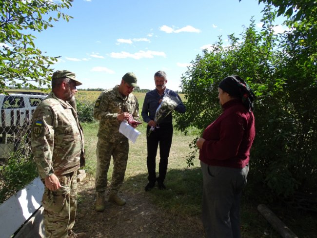 Матері загиблого Героя з Волині вручили нагороду сина