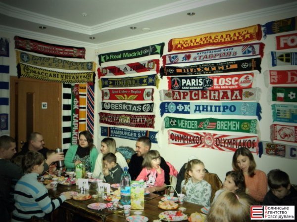 У Луцьку ультраси влаштували свято для дітей військових