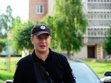 Чим багатий і скільки заробляє керівник патрульної поліції Волині Андрій Крутень