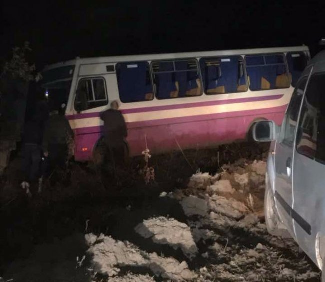 Під Володимиром – аварія за участю рейсового автобуса