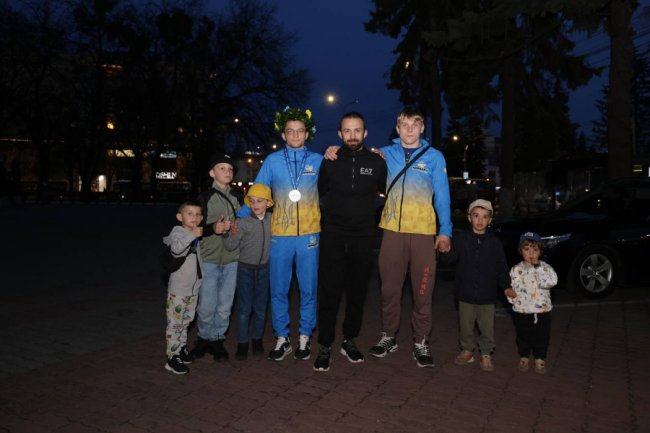 У Луцьку зустріли переможців та призерів чемпіонату Європи зі змішаних єдиноборств ММА. ФОТО