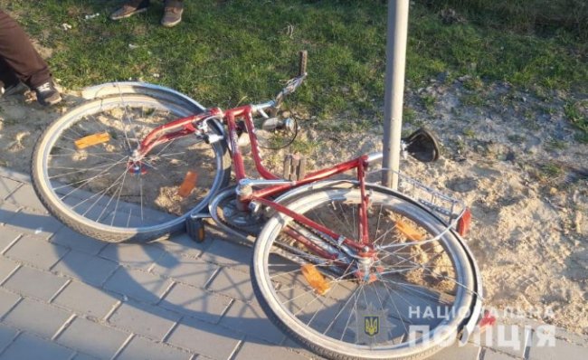 На Волині автомобіль збив 11-річну школярку, дівчинка – в реанімації. ФОТО