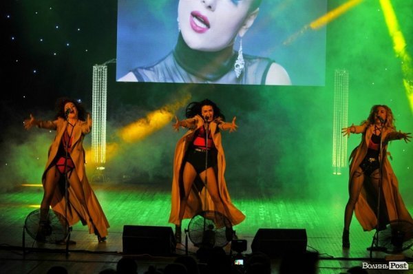 Концерт на «Міс принцеса України» в Луцьку: «А.Р.М.І.Я.», «Дзідзьо», діти