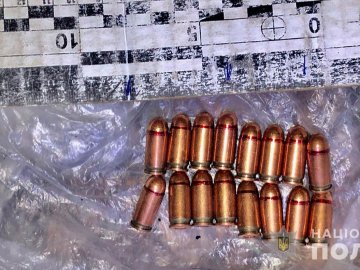 Заховав у металевій банці на березі озера: у волинянина вилучили набої