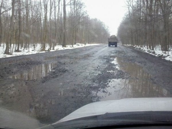 Дорога Львів ‒ Луцьк майже знищена. ФОТО