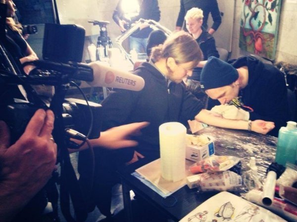 Акція в Українському домі ‒ безплатні татуклейноди. ФОТО