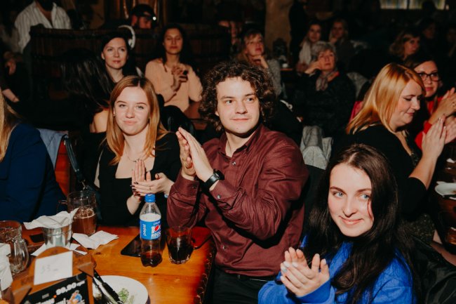 Юрій Іздрик розповів про ню-зйомки, статус секс-символа та дитячі спогади про Луцьк