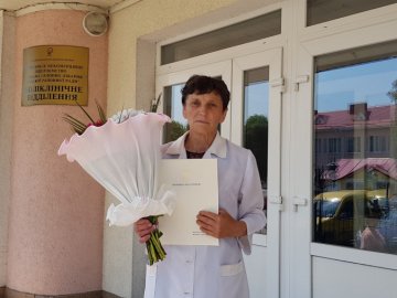 Шацькі медики отримали вітання від нардепа Степана Івахіва*