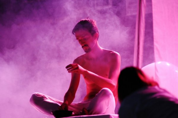 У стінах Луцького замку - театрально-джазовий перформанс від театру «ГаРмИдЕр». ФОТО