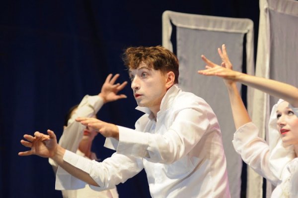 У стінах Луцького замку - театрально-джазовий перформанс від театру «ГаРмИдЕр». ФОТО