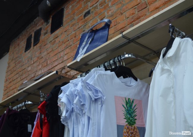 Нові брендові речі за доступною ціною: у Луцьку відкрили другий «Family Stock»*