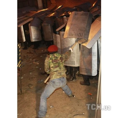 Бійки у Києві. ФОТО. ВІДЕО. НАЖИВО