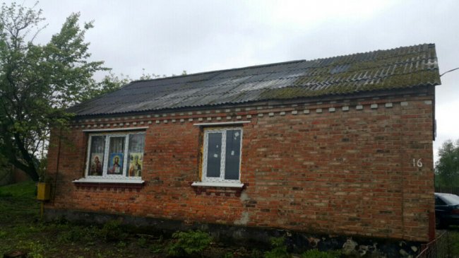 У селі на Волині прихильники УПЦ (МП) моляться у будинку. ФОТО