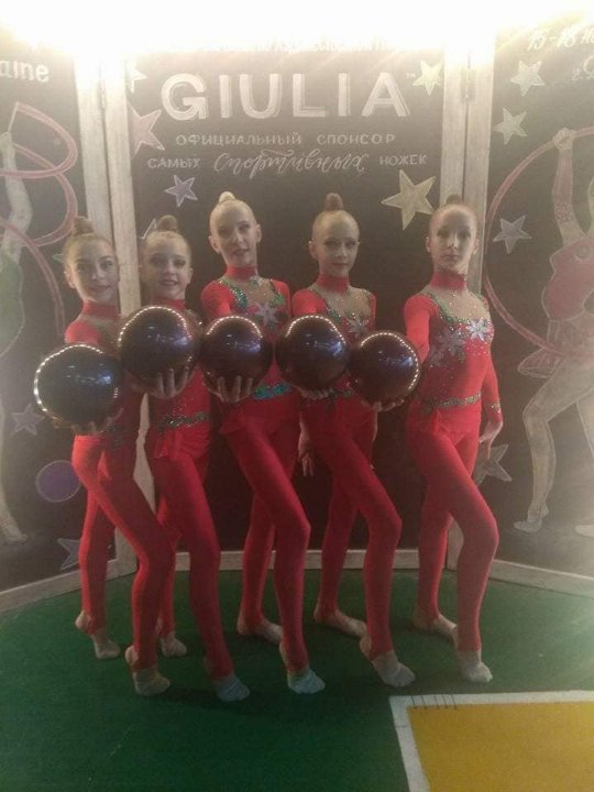 Юні гімнастки з Луцька виступили на чемпіонаті України. ФОТО