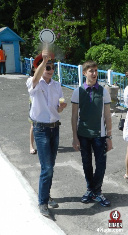 У Луцьку запрацювала дитяча залізниця. ФОТО