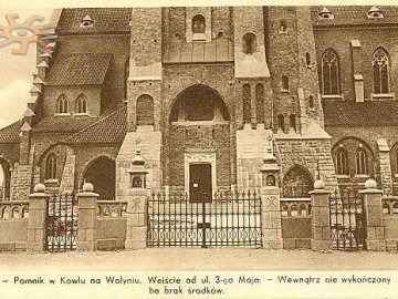 Волинський костел на польських листівках 30-х років