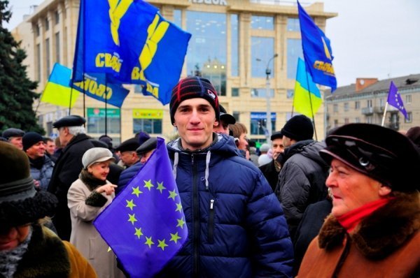 Віче на луцькому Майдані. ФОТО