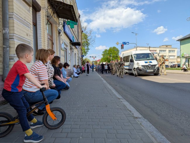 На Волині попрощалися із загиблим Героєм  Володимиром Котиком у день його народження