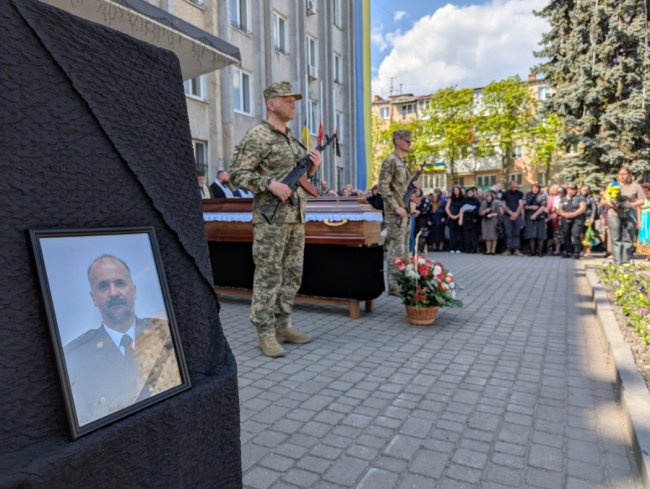 На Волині попрощалися із загиблим Героєм  Володимиром Котиком у день його народження