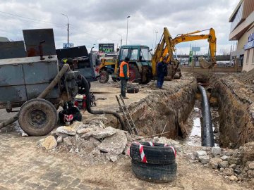 Комунальники ліквідували аварійну ситуацію, через яку лучани могли лишитись без води