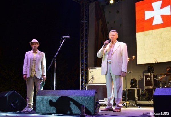 Лучан із Днем міста вітали ФлайzZzа, Мандри і Mad Heads