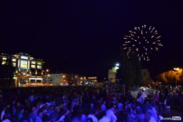 Лучан із Днем міста вітали ФлайzZzа, Мандри і Mad Heads