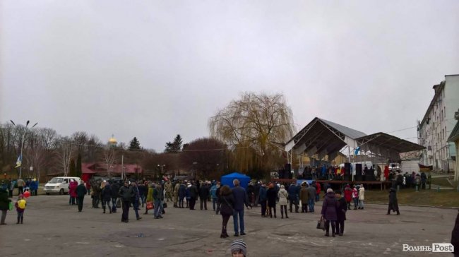 Свято заради благодійності: У Володимирі – волонтерський  ярмарок 